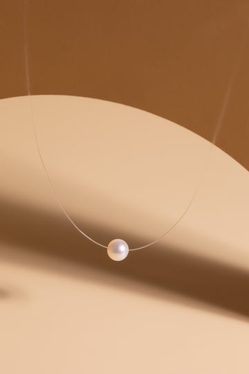 Colar Luciana Sagioro de Náilon com Perola em ouro TIVOLI 18k